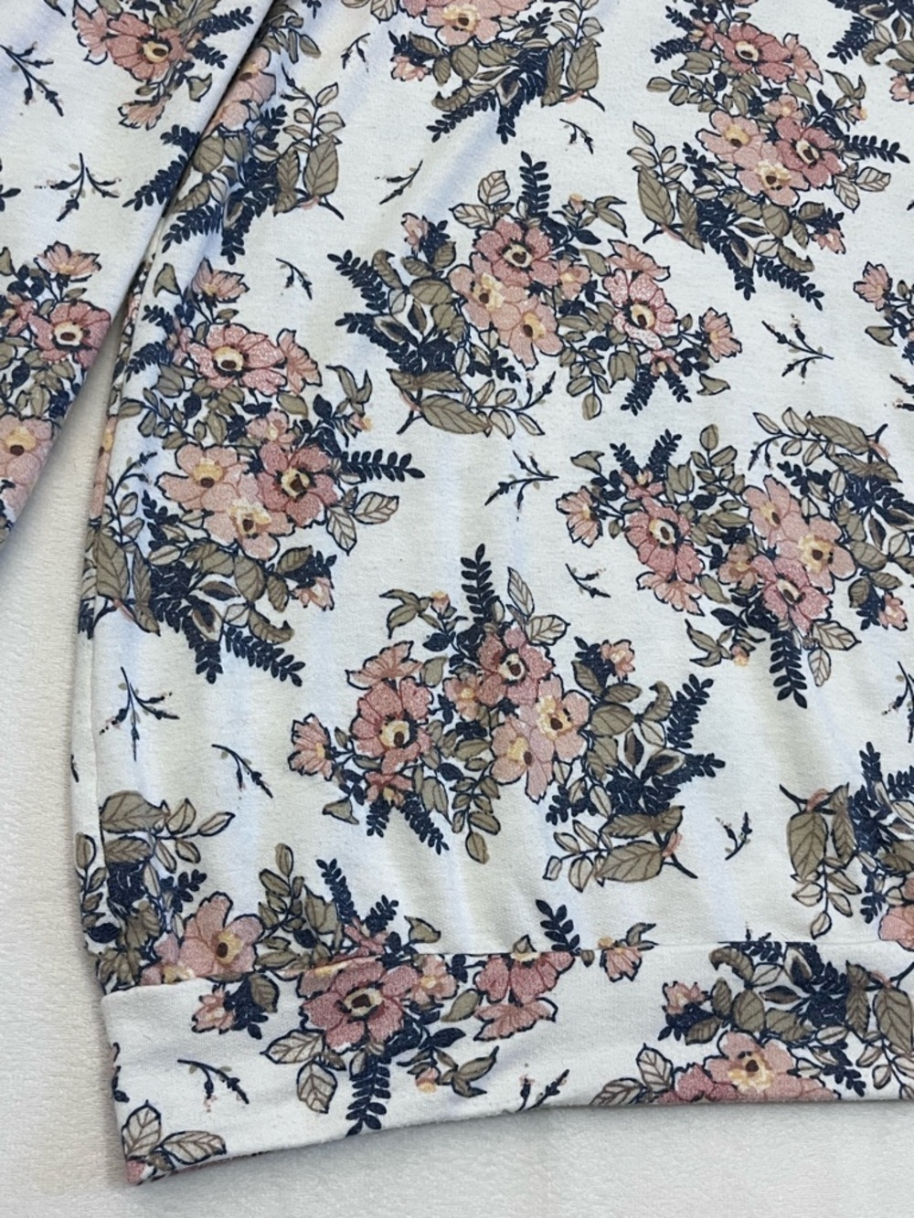 ANDRÉE BY UNIT Women’s White Floral Print Cold Shoulder Blush Pink Blouse Top - Picture 2 of 16